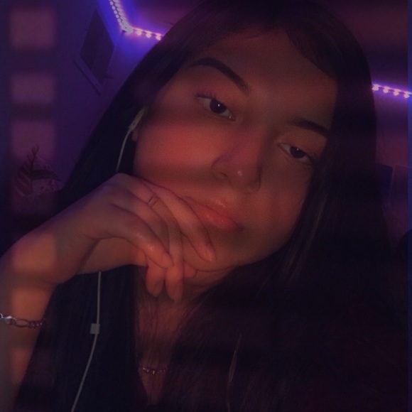 Meet your Posher, Yuli - Picture 1 of 1